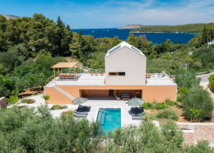 Nine Olives Hvar